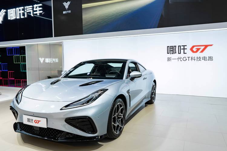 重庆石柱县盛隆鑫企业管理咨询哪吒汽车在智能汽车领域的表现，领途汽车在新能源汽车市场中的影响力