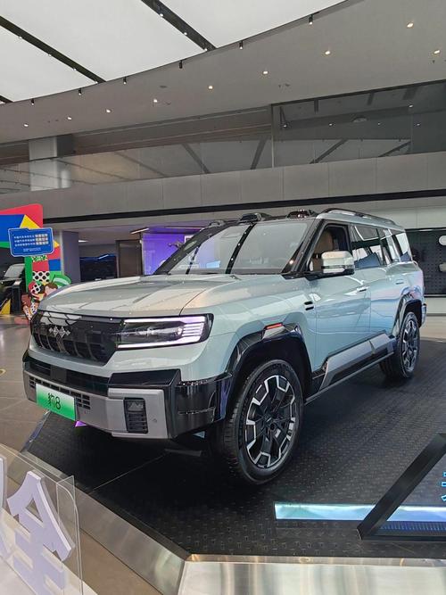 重庆石柱县盛隆鑫企业管理咨询比亚迪方程豹硬派越野的爆款，英菲尼迪35周年与你共成长